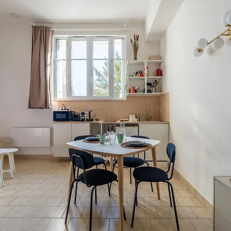 Apartamento Large Practical With Parking In Front Of The Entrance