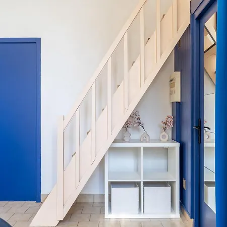 Large Practical With Parking In Front Of The Entrance Apartamento Tours