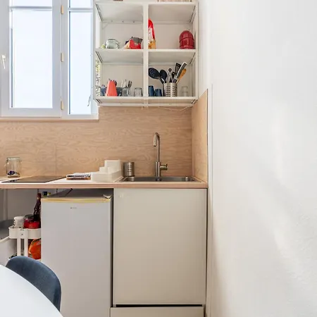 아파트 Large Practical With Parking In Front Of The Entrance