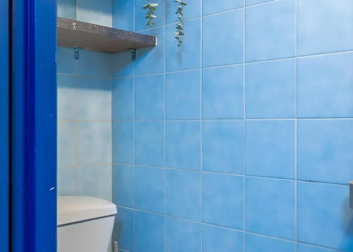 Large Practical With Parking In Front Of The Entrance 아파트 *