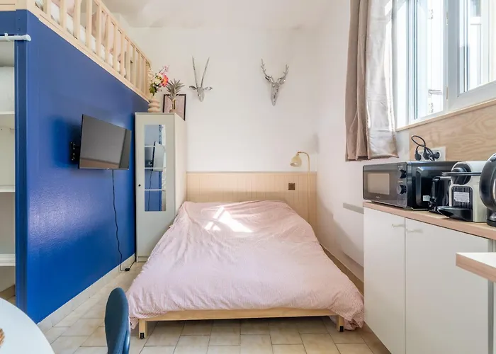 Large Practical With Parking In Front Of The Entrance Apartamento Tours