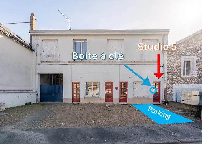 Large Practical With Parking In Front Of The Entrance * 투르